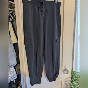 Old Navy Women's Stretch Tech Cargo Joggers Black MP